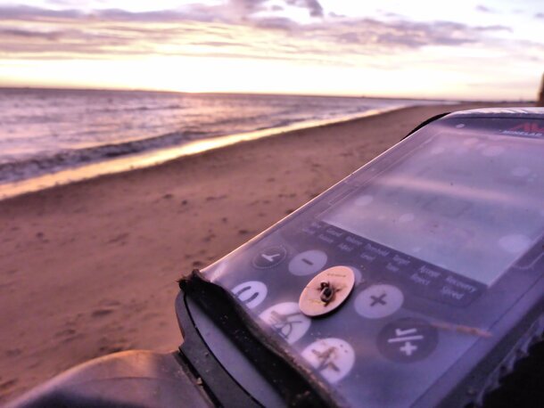 found gold detecting on the beach