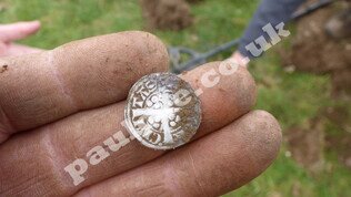 hoard of gold found metal detecting